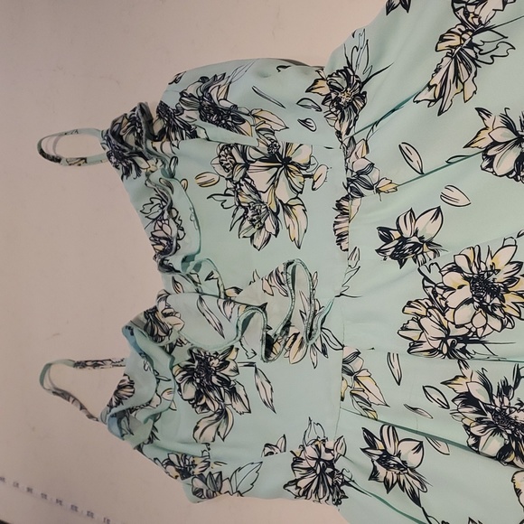 Dynamite Floral Dress - Picture 2 of 5